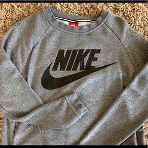 Nike crewneck sweatshirt